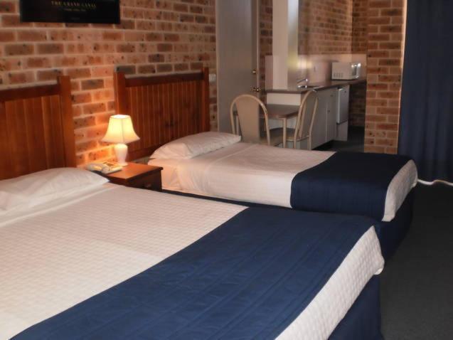 Lake Haven Motor Inn Gorokan Oda fotoğraf