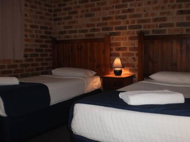 Lake Haven Motor Inn Gorokan Oda fotoğraf