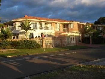 Lake Haven Motor Inn Gorokan Dış mekan fotoğraf